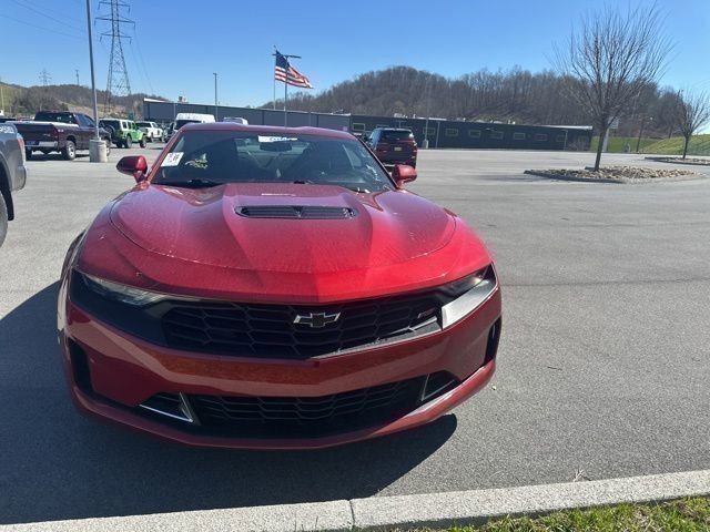 Used 2022 Chevrolet Camaro LT w/ RS Package image 6