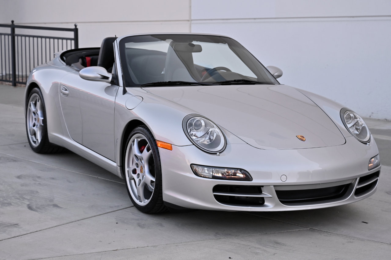 Used 2005 Porsche 911 Carrera S RWD image 14