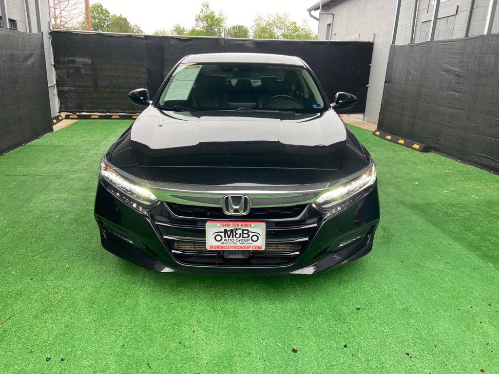 Used 2018 Honda Accord Touring image 9
