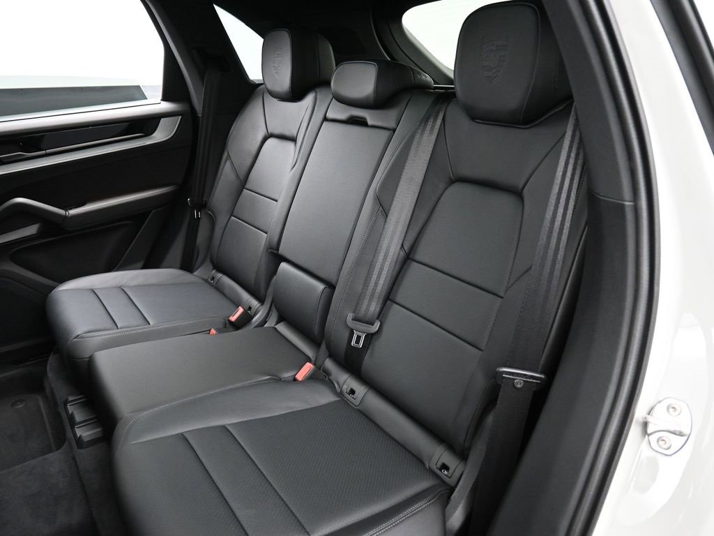 New 2026 Porsche Cayenne S image 24