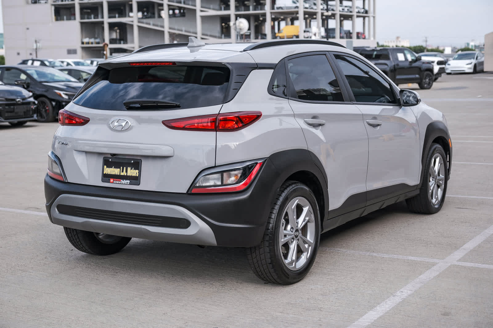 Used 2023 Hyundai Kona SEL w/ Convenience Package FWD image 4
