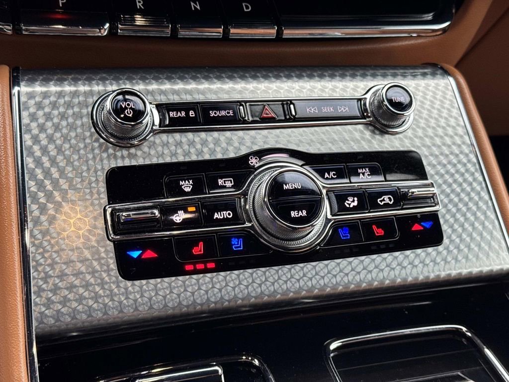 Used 2022 Lincoln Aviator Black Label w/ Dynamic Handling Package image 34