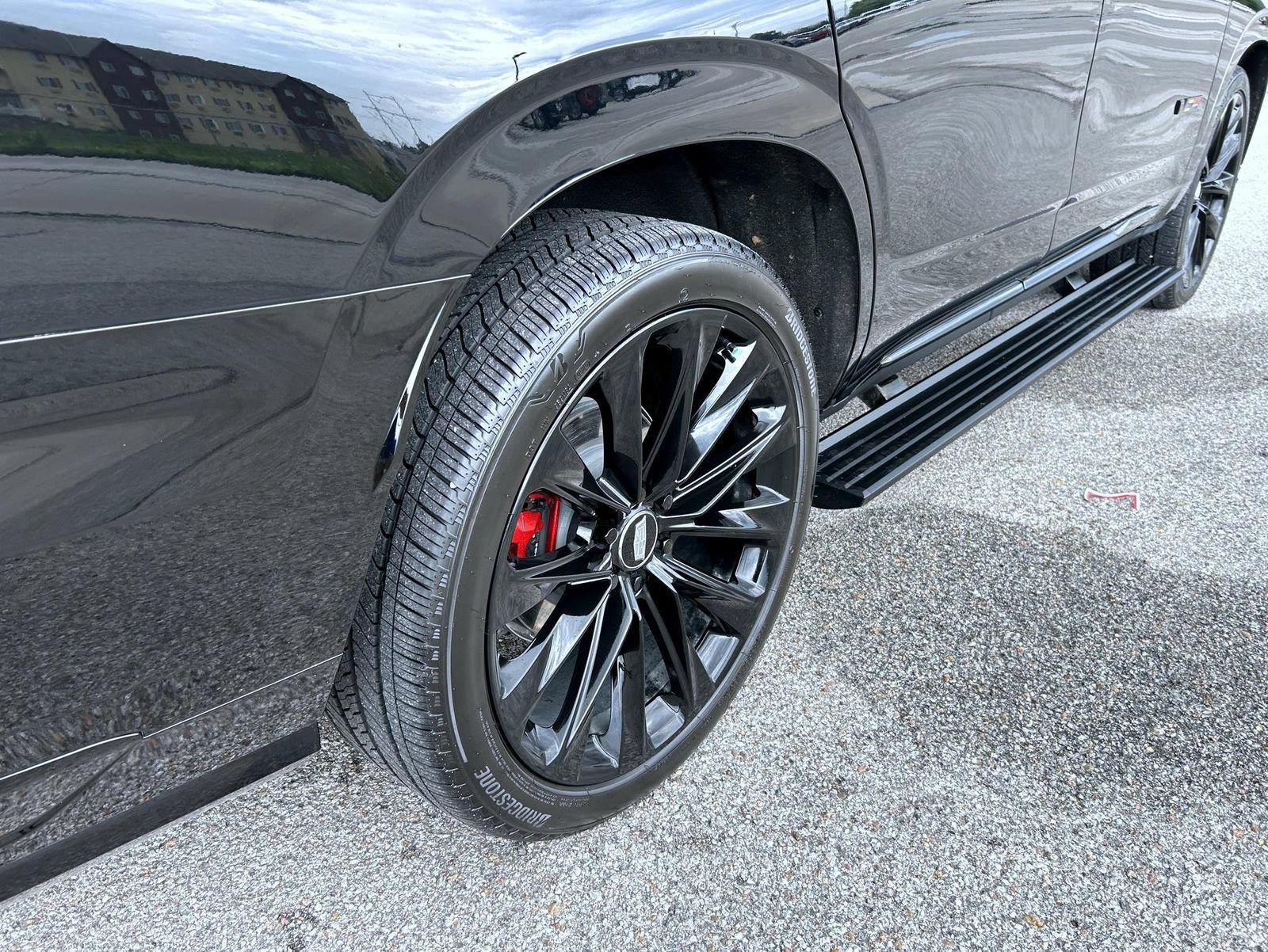 Certified 2026 Cadillac Escalade V w/ LPO, ONYX Package AWD/4WD image 12