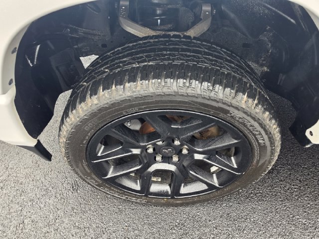 Used 2021 RAM 1500 Laramie AWD/4WD image 9