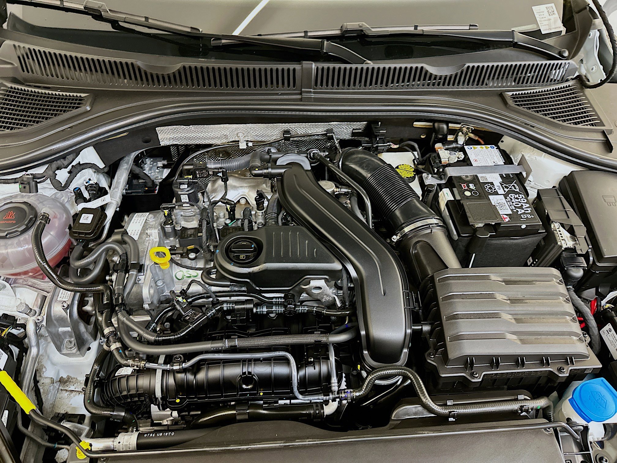 Used 2024 Volkswagen Jetta SE image 33