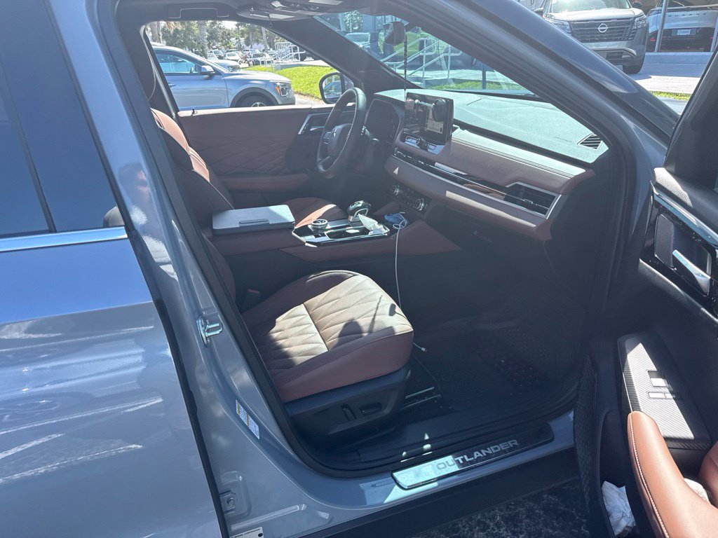 Used 2026 Mitsubishi Outlander SEL FWD image 11