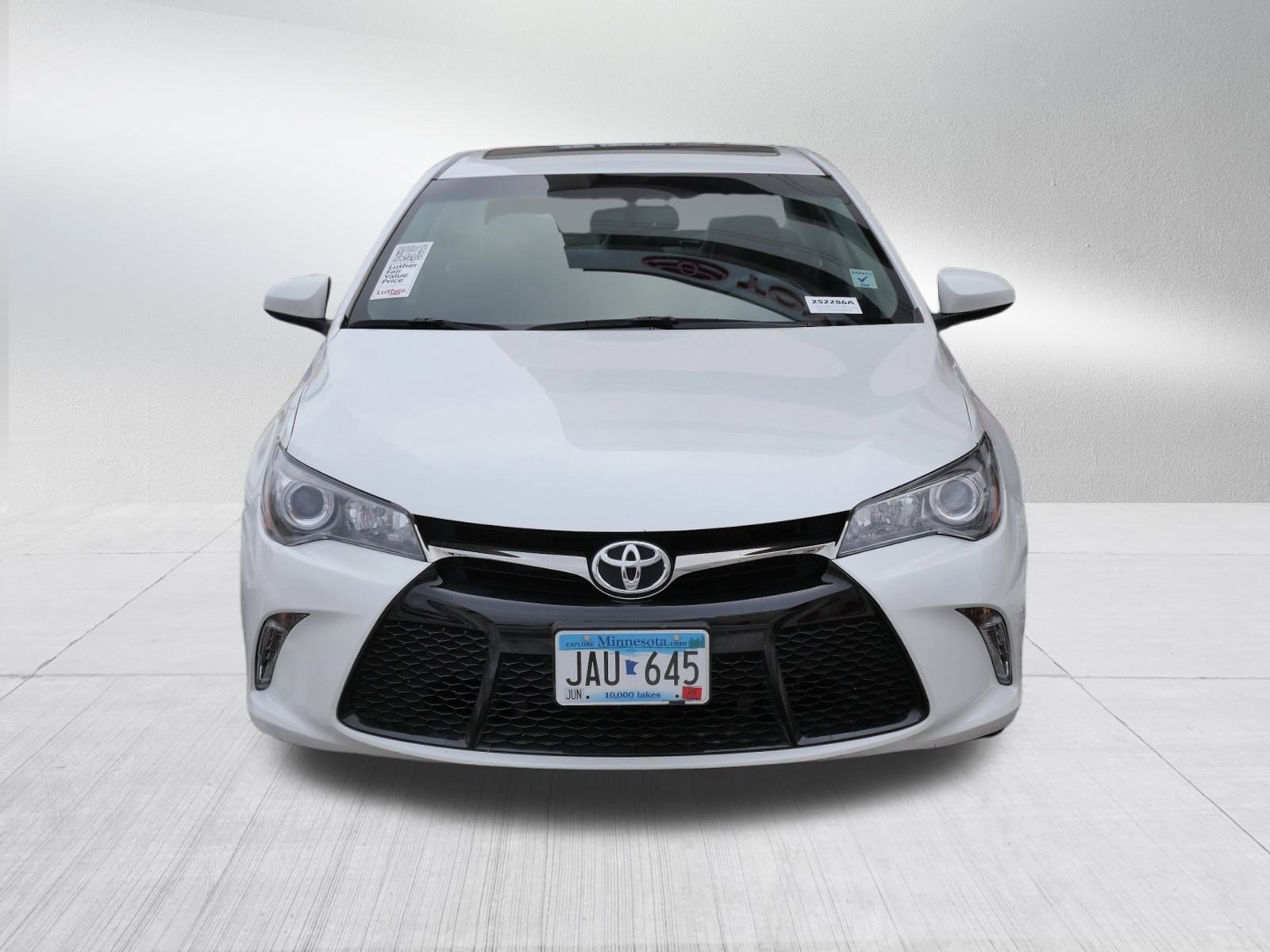 Certified 2017 Toyota Camry XSE image 2