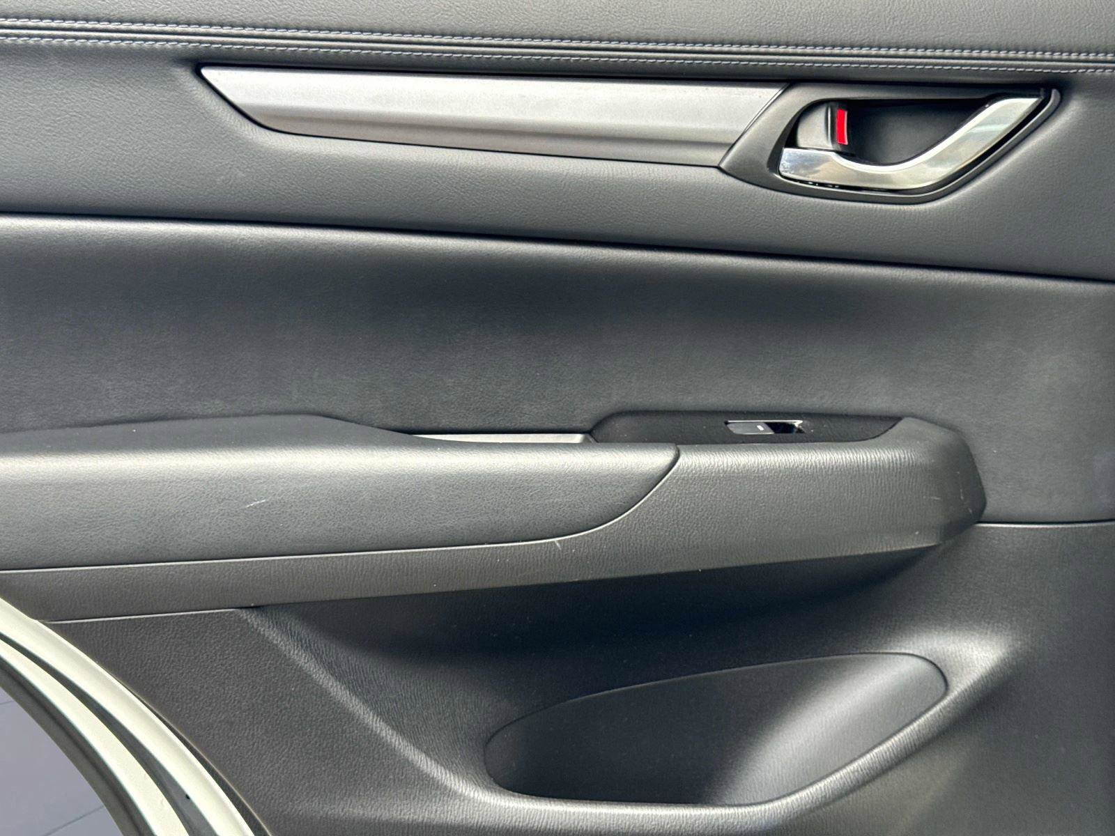 Used 2018 MAZDA CX-5 Touring FWD image 12