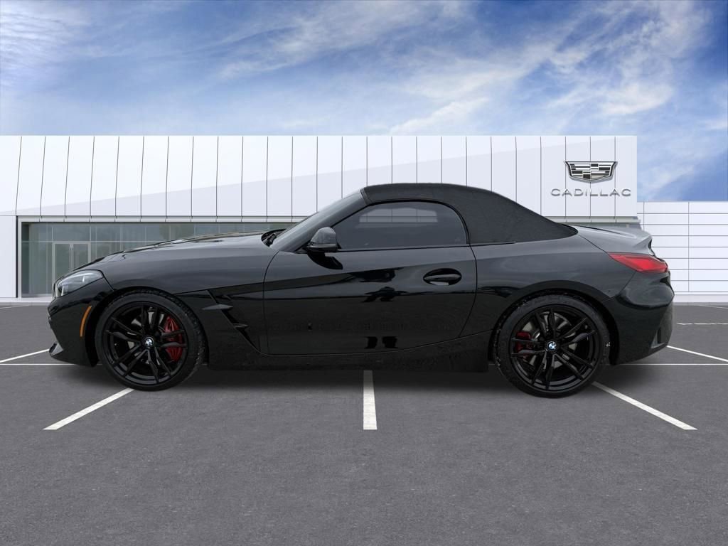 Used 2024 BMW Z4 M40i w/ Premium Package image 5