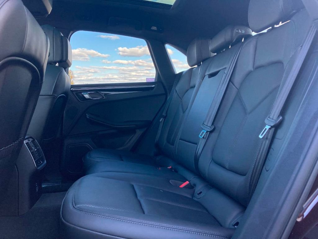 Used 2024 Porsche Macan image 23