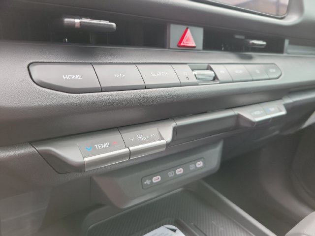 New 2027 Kia Seltos X-Line S w/ X-Line S Premium Package AWD/4WD image 28