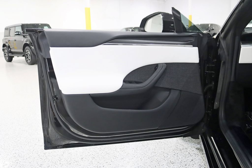 Used 2024 Tesla Model S Plaid AWD/4WD image 36