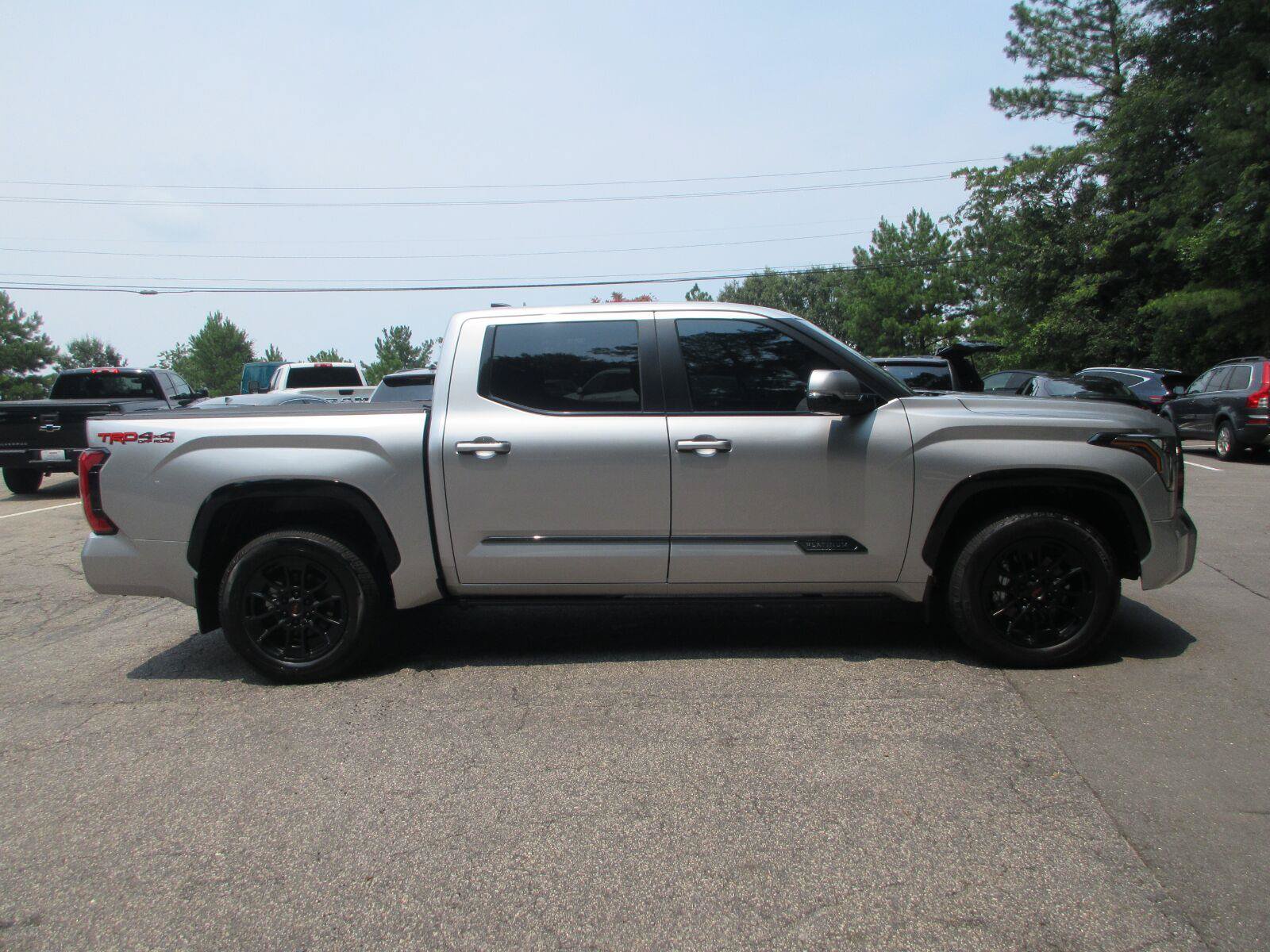 Used 2025 Toyota Tundra Platinum w/ TRD Off-Road Package AWD/4WD image 4