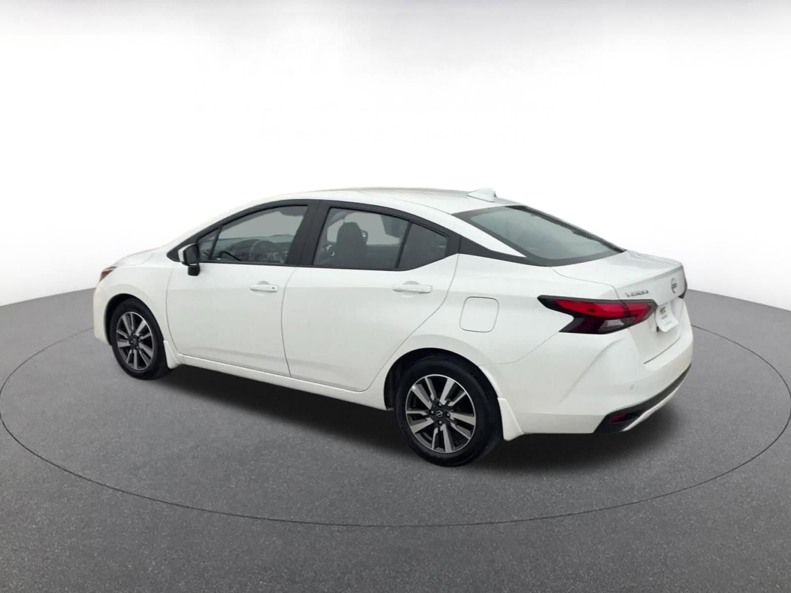 Used 2025 Nissan Versa SV w/ Trunk Package image 10