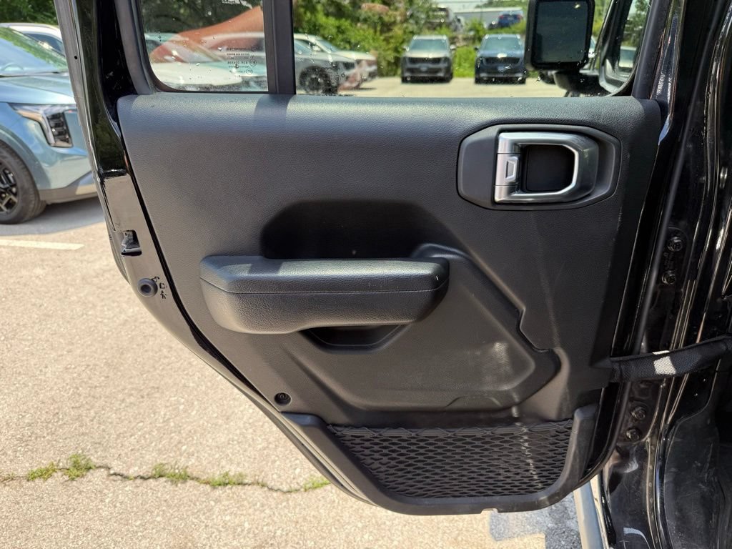 Used 2024 Jeep Wrangler Unlimited Sport AWD/4WD image 10