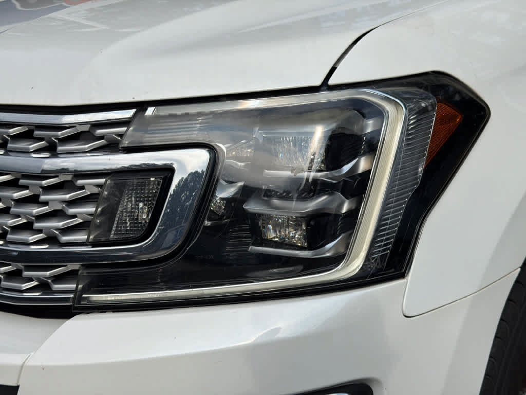 Used 2020 Ford Expedition Max Platinum RWD image 4