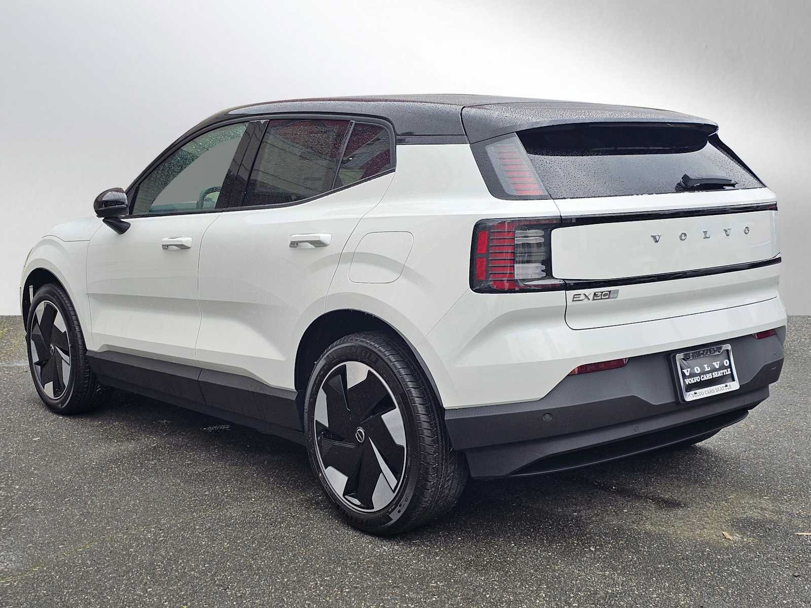 New 2026 Volvo EX30 Plus w/ Protection Package RWD image 5