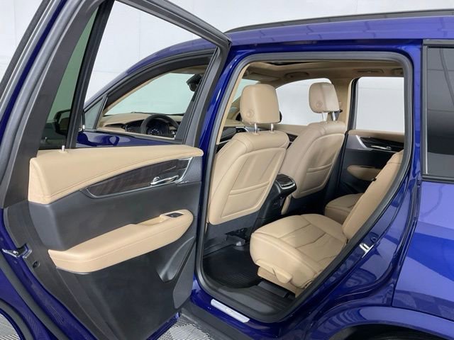 Used 2024 Cadillac XT6 Sport w/ Platinum Package image 30