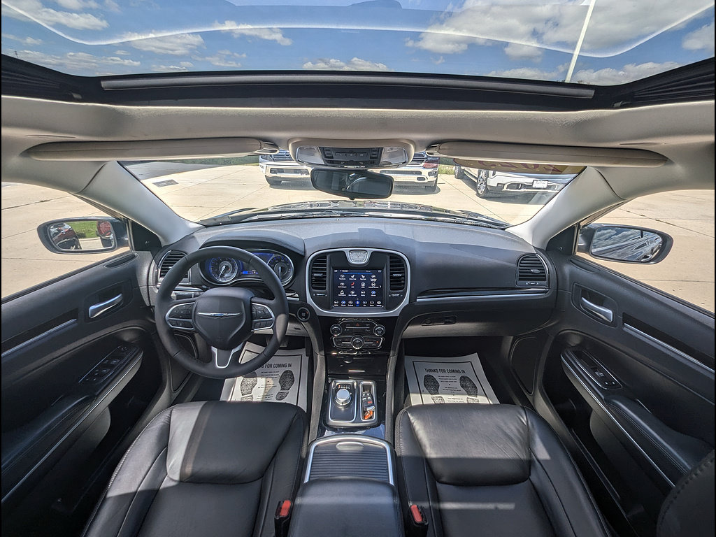 Used 2023 Chrysler 300 Touring L w/ Popular Equipment Group RWD image 24