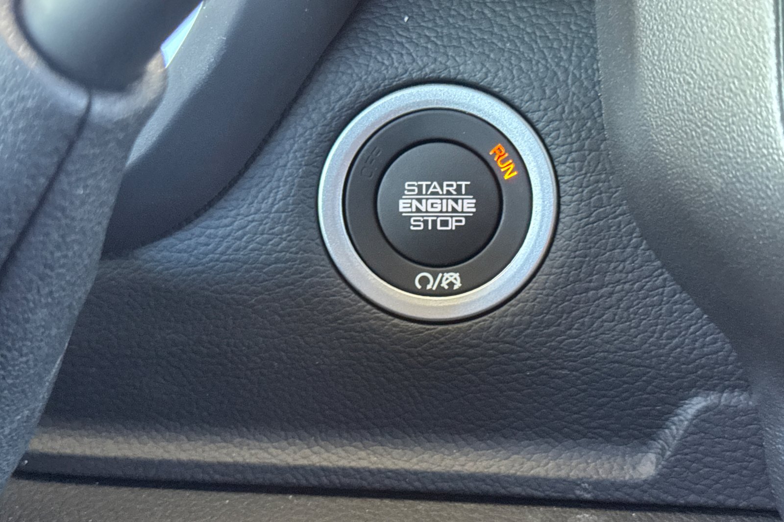 New 2026 RAM 2500 Laramie AWD/4WD image 21