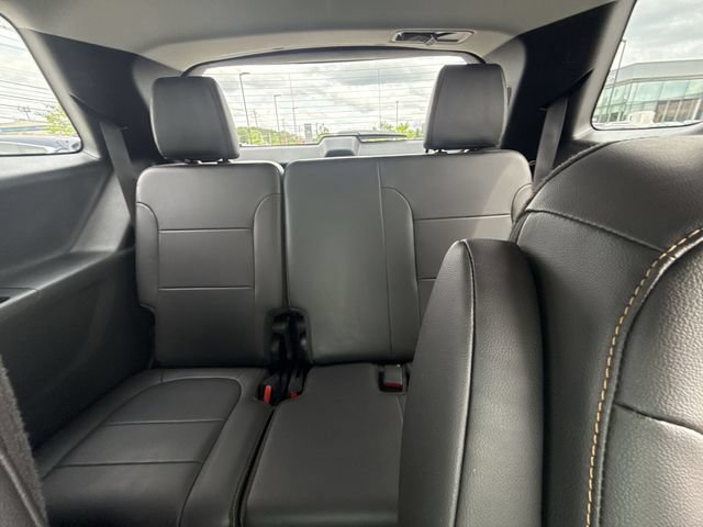 Used 2021 Chevrolet Traverse RS FWD image 22