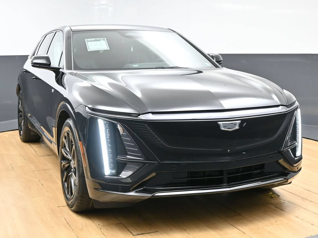 Used 2024 Cadillac Lyriq Sport AWD/4WD image 4