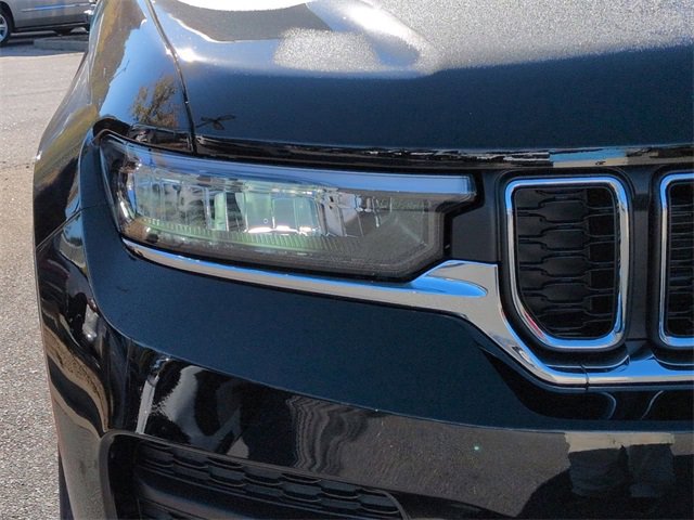 New 2025 Jeep Grand Cherokee Laredo X image 9