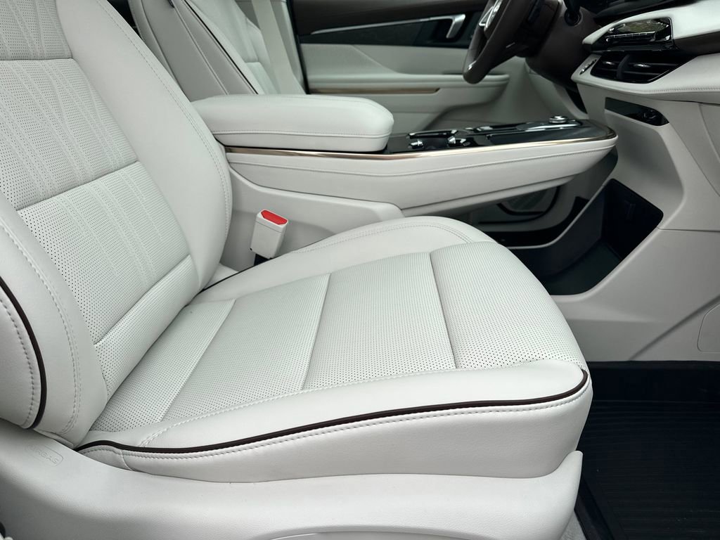 New 2026 Buick Enclave Avenir w/ Super Cruise Package image 14