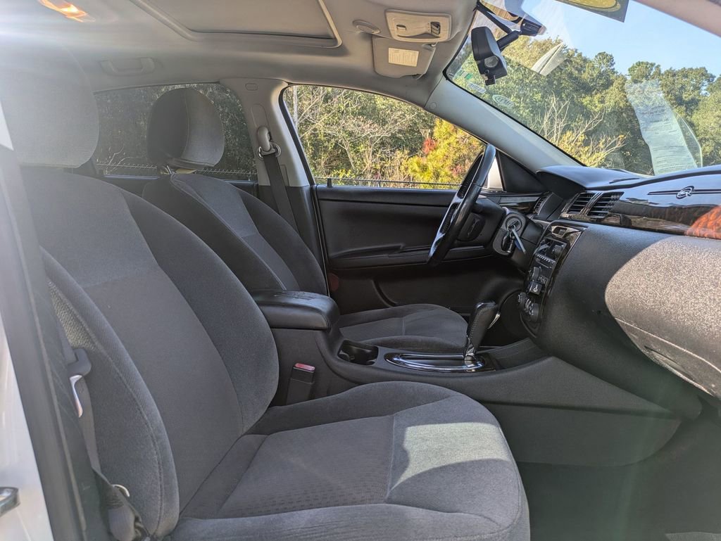 Used 2013 Chevrolet Impala LT w/ LT Sunroof Package image 31