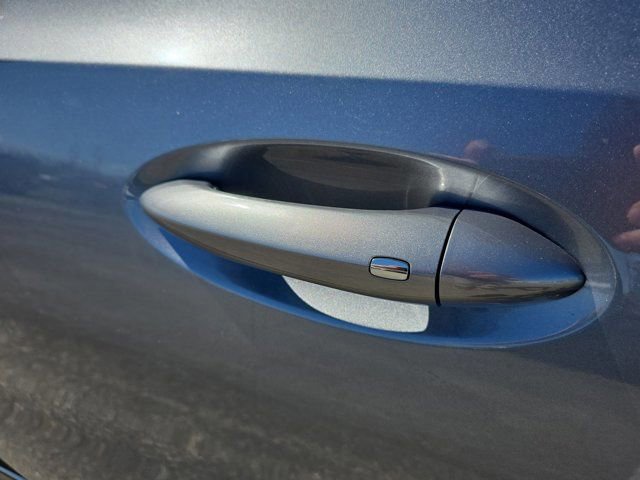 Used 2021 Buick Envision Essence w/ Sport Touring Package FWD image 10