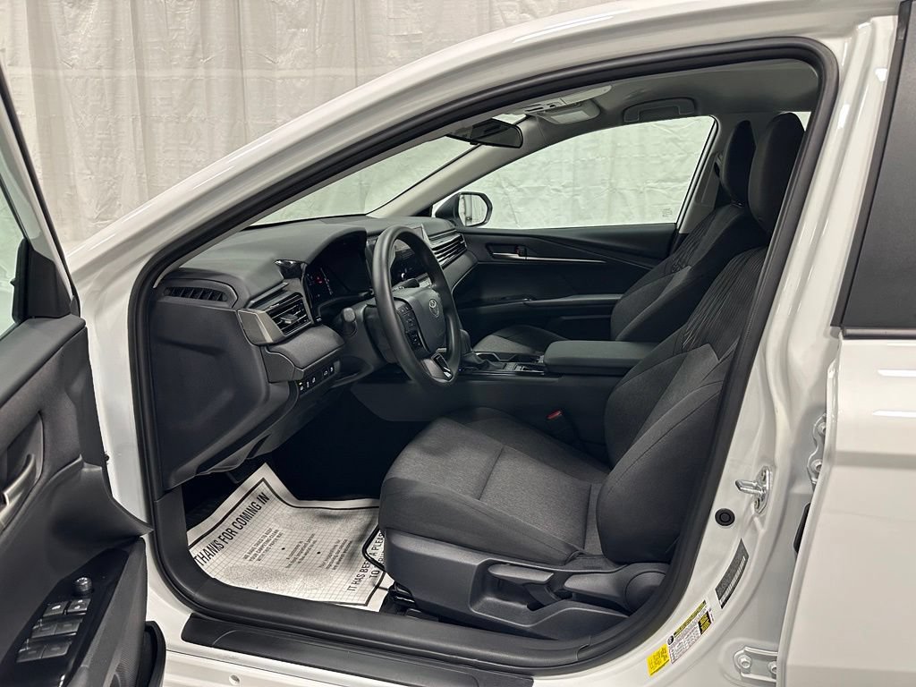 Used 2026 Toyota Camry LE FWD image 10