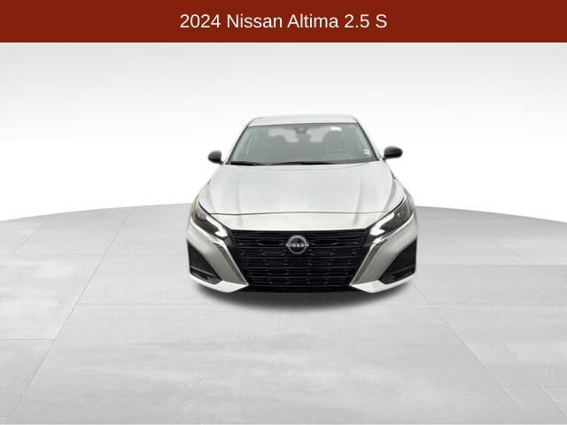 Used 2024 Nissan Altima 2.5 S image 2