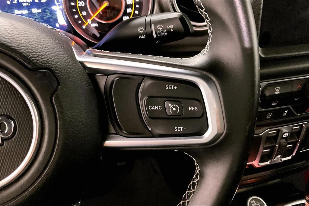 Used 2019 Jeep Wrangler Unlimited Sahara AWD/4WD image 12