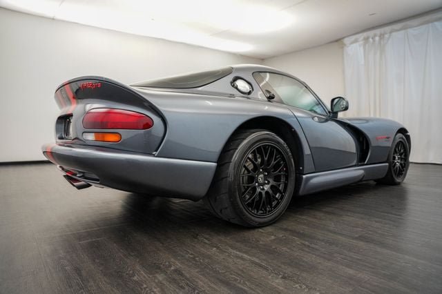 Used 2000 Dodge Viper GTS RWD image 25