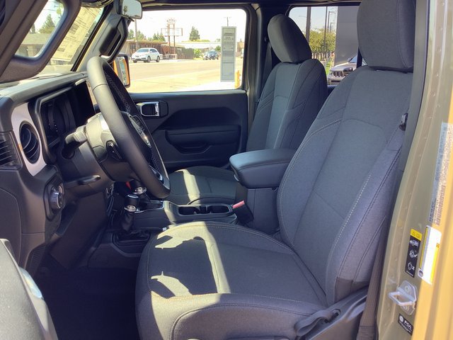 New 2025 Jeep Gladiator Sport AWD/4WD image 8