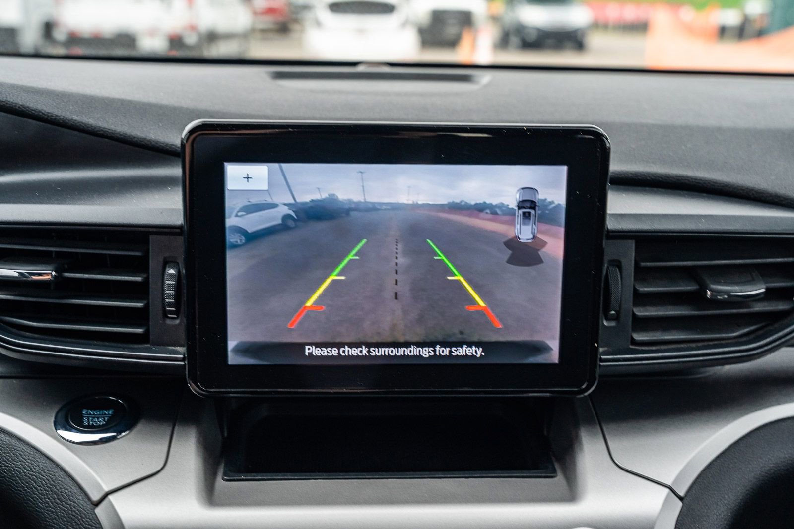 Certified 2022 Ford Explorer XLT RWD image 32