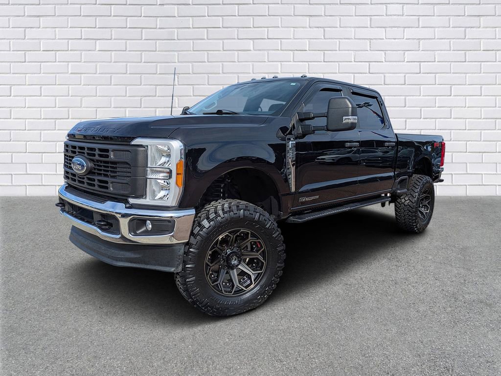 Used 2023 Ford F250 XL image 1