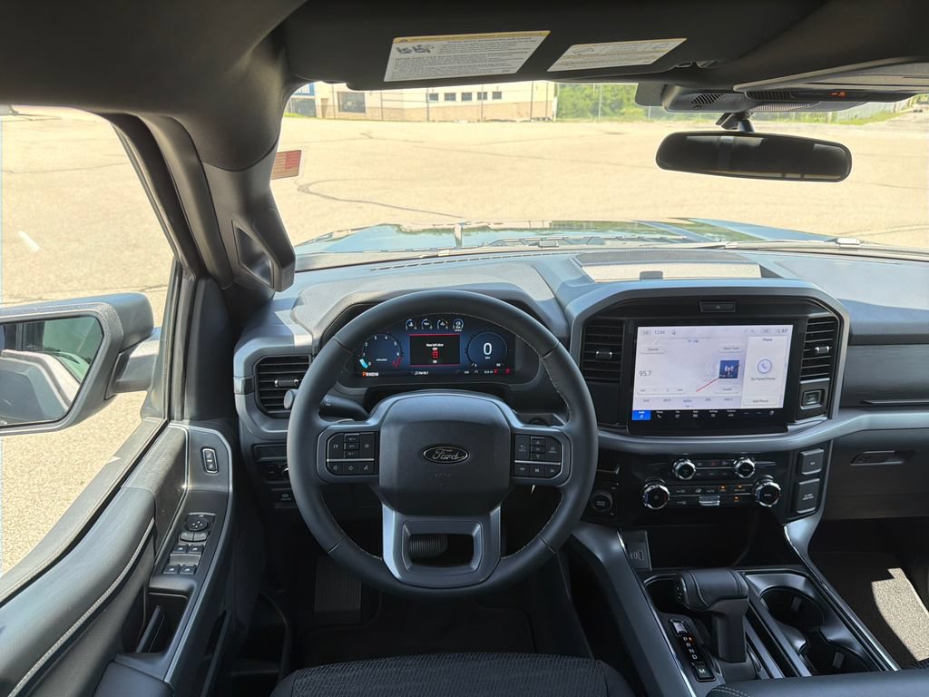 New 2026 Ford F150 XLT w/ XLT Black Appearance Package AWD/4WD image 19
