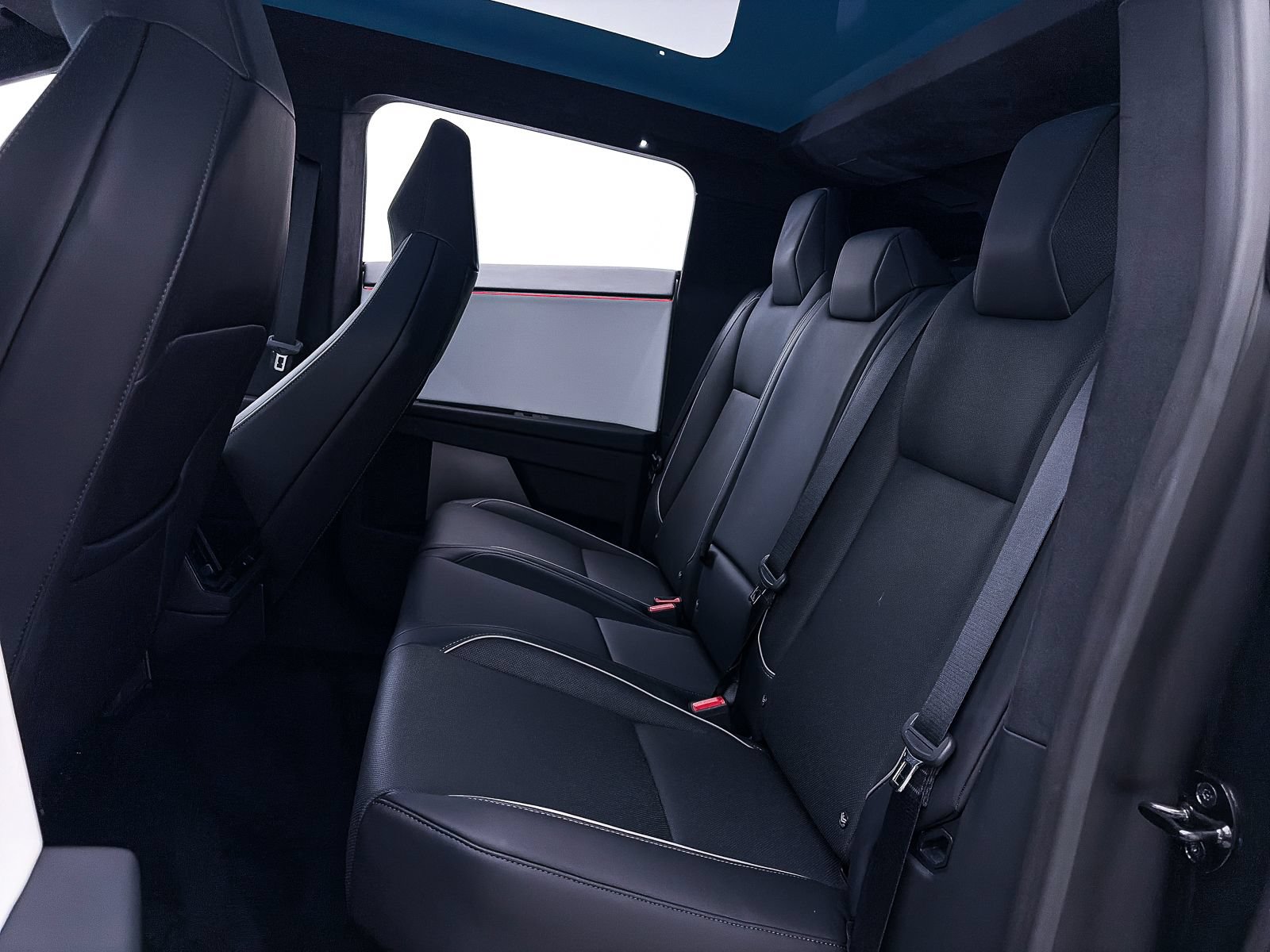 Used 2024 Tesla Cybertruck AWD Crew Cab image 36