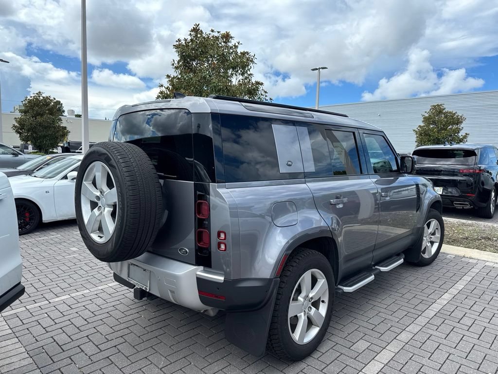 Used 2023 Land Rover Defender 110 S AWD/4WD image 3