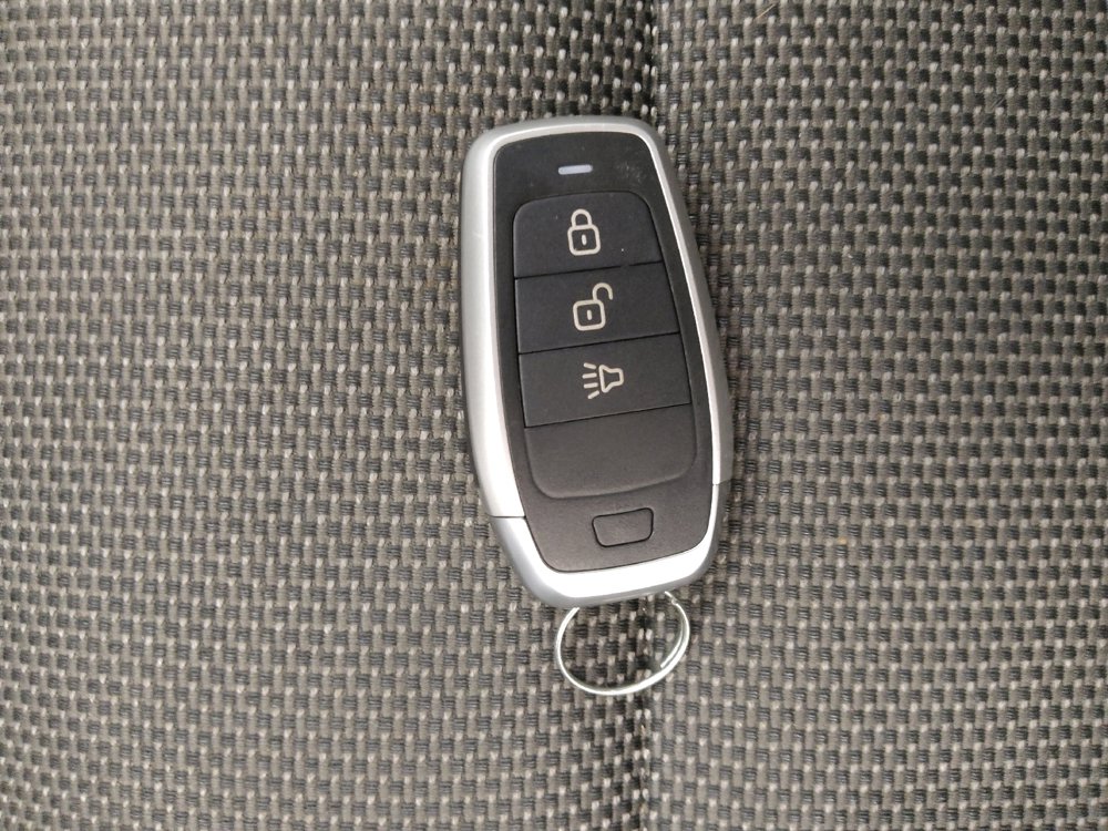Used 2021 Chevrolet Traverse LT FWD image 32