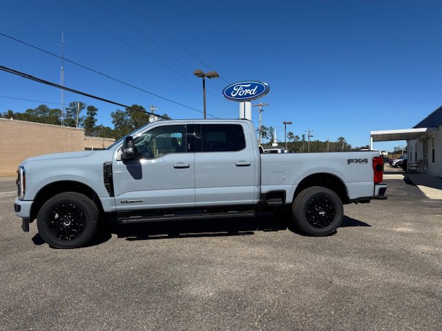 New 2026 Ford F250 4x4 Crew Cab Super Duty image 1