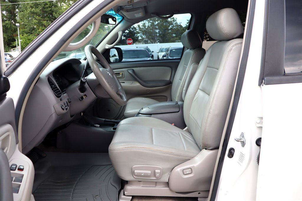 Used 2004 Toyota Tundra Limited RWD image 24