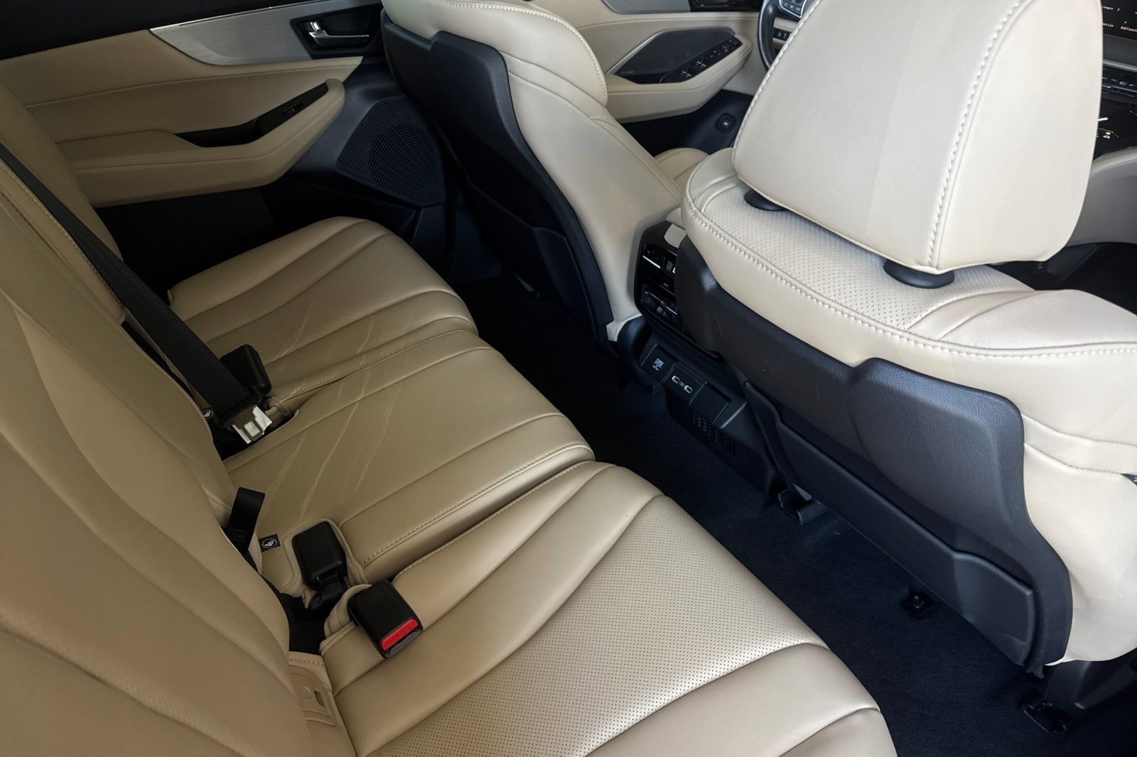 Used 2023 Acura MDX SH-AWD w/ Technology Package image 30
