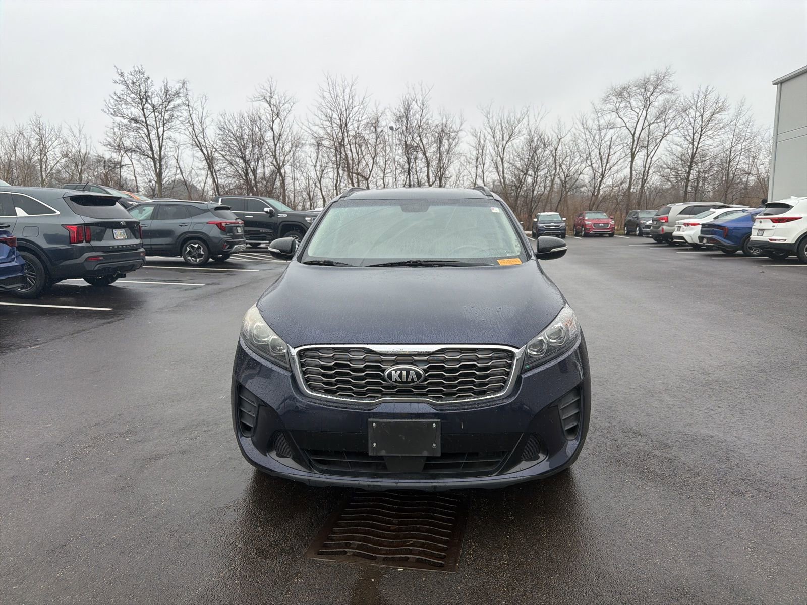 Used 2020 Kia Sorento S image 2
