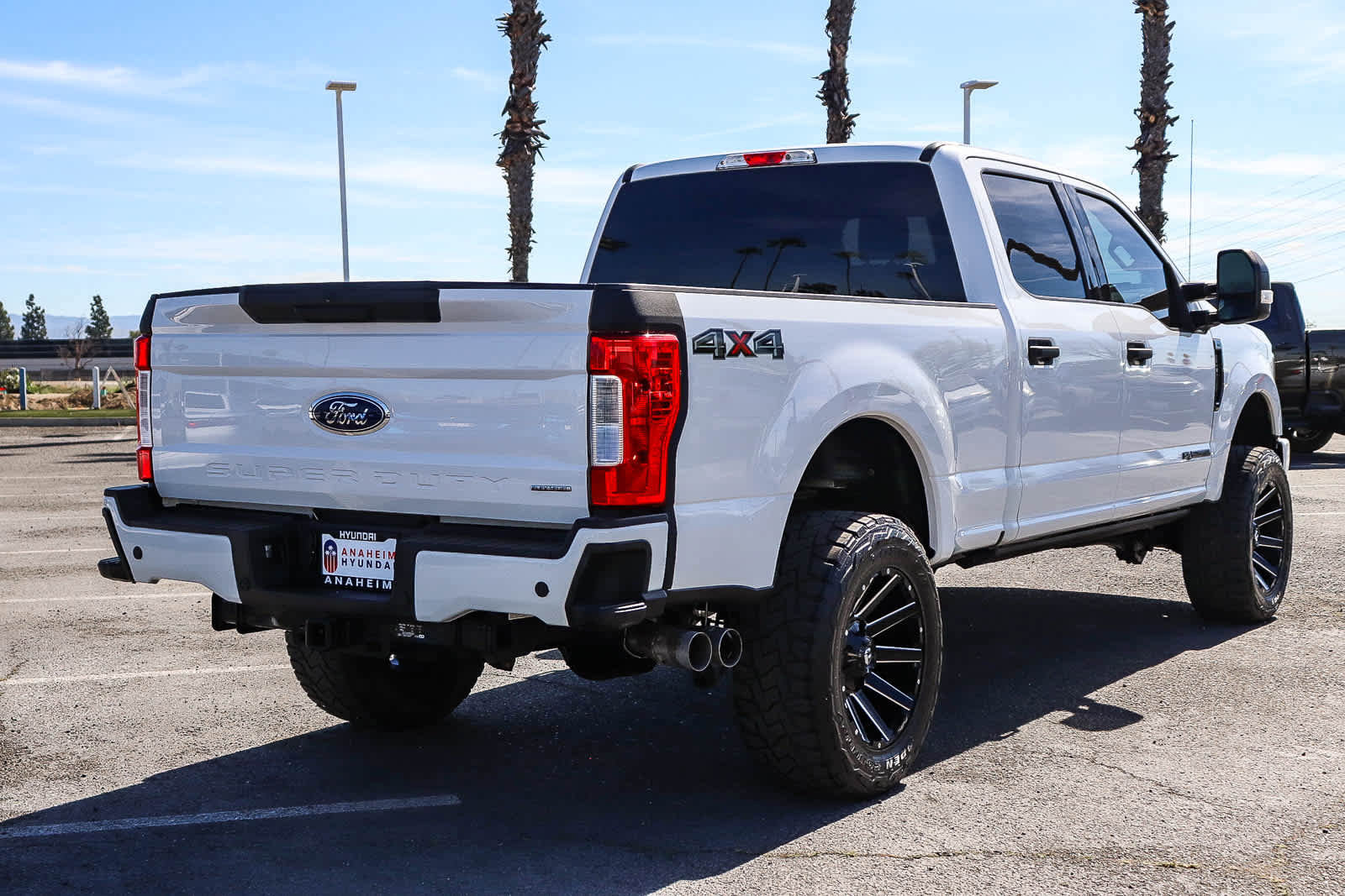 Used 2019 Ford F250 XLT w/ XLT Value Package image 6