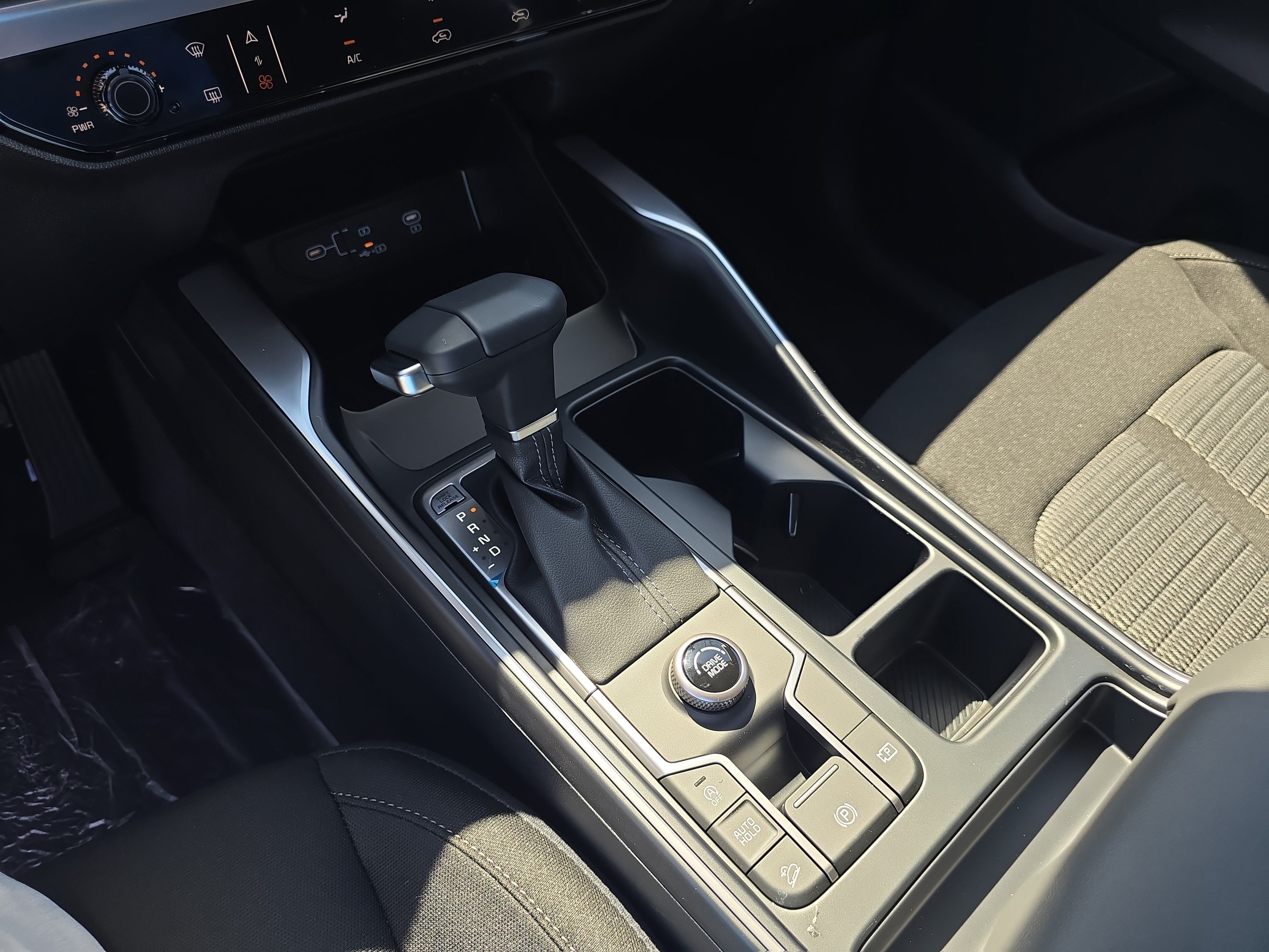 New 2026 Kia Sorento LX FWD image 25