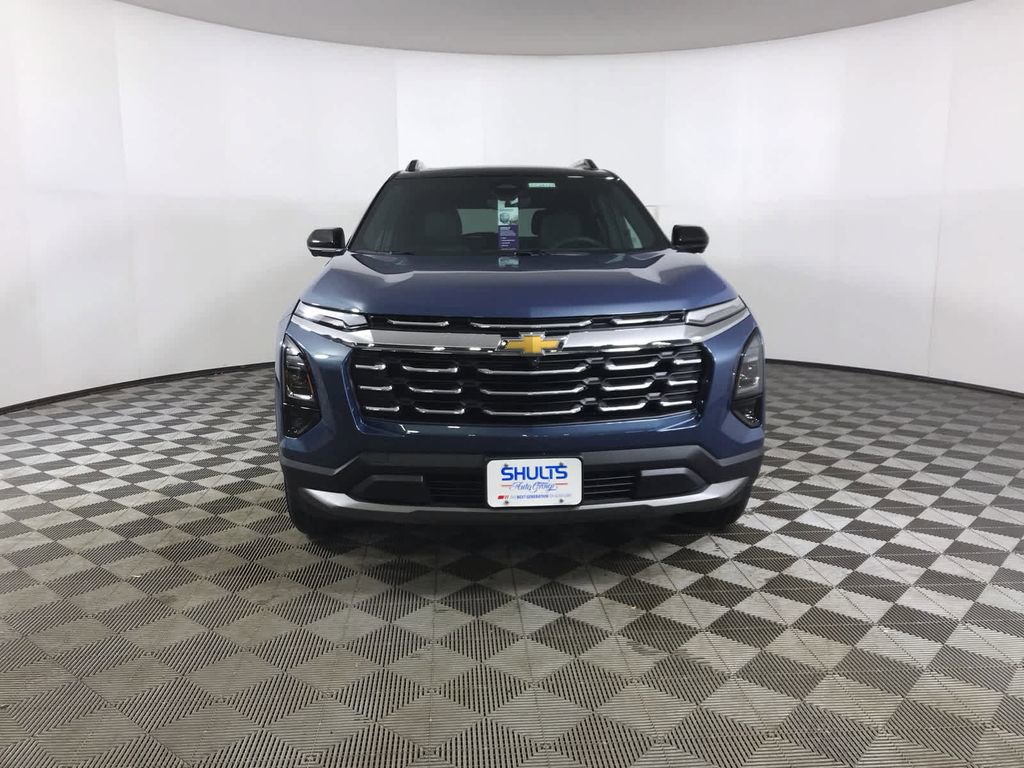 New 2026 Chevrolet Equinox LT w/ Convenience Package II image 2