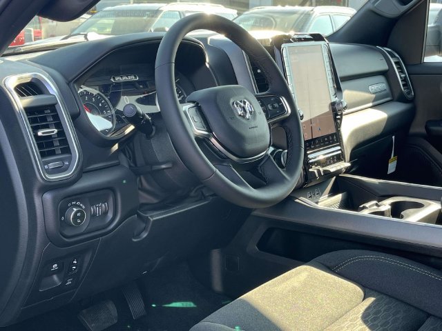New 2027 RAM 1500 4x4 Crew Cab image 9