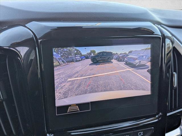 Used 2020 Chevrolet Traverse LT w/ Driver Confidence II Package image 13